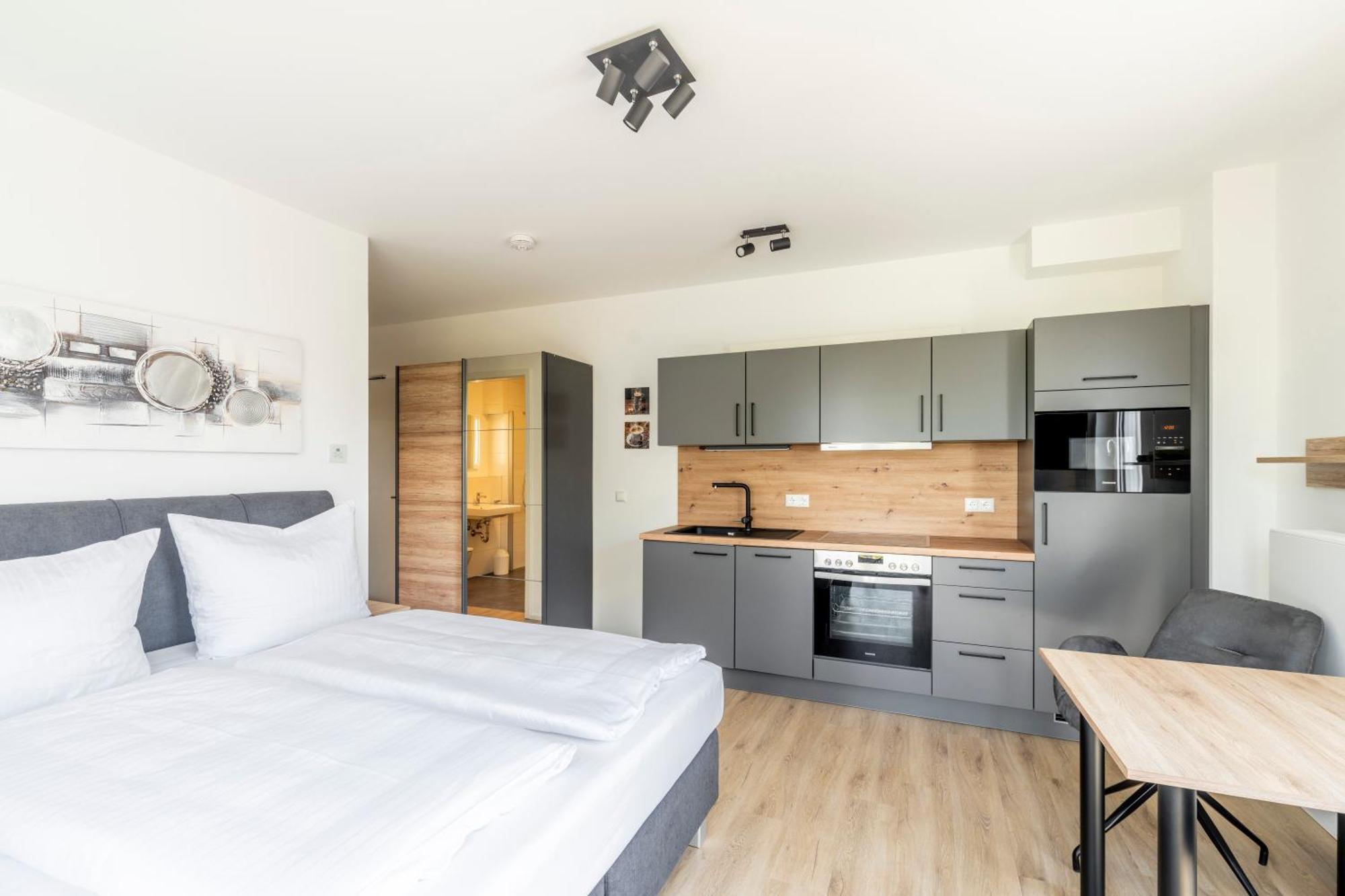 Vr-Serviced Apartments Wuerzburg Estenfeld Buitenkant foto