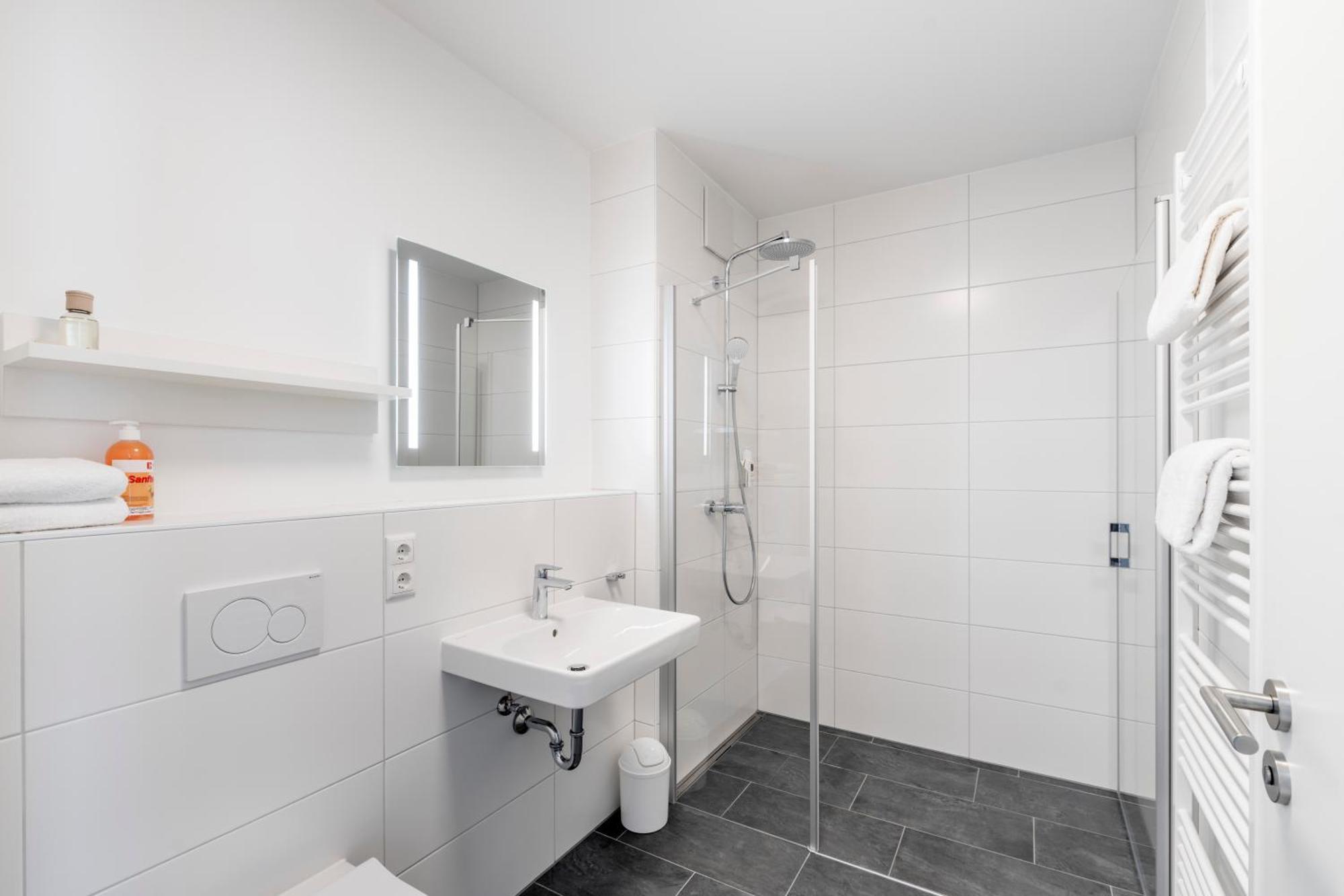 Vr-Serviced Apartments Wuerzburg Estenfeld Buitenkant foto
